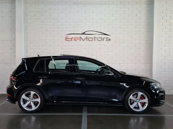 VOLKSWAGEN-GOLF-2018