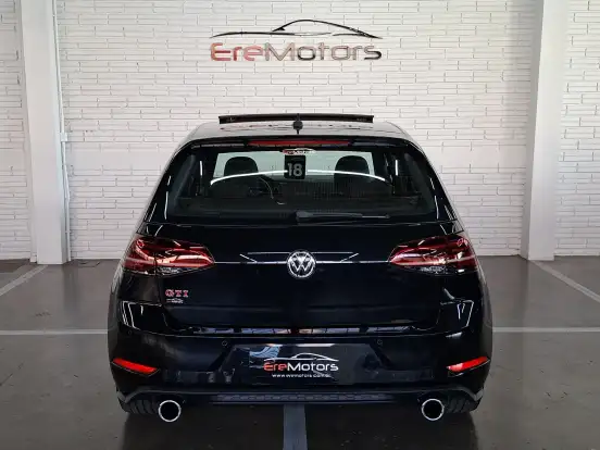 VOLKSWAGEN-GOLF-2018