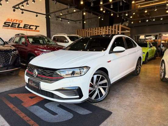 VOLKSWAGEN-JETTA-2019