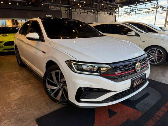 VOLKSWAGEN-JETTA-2019