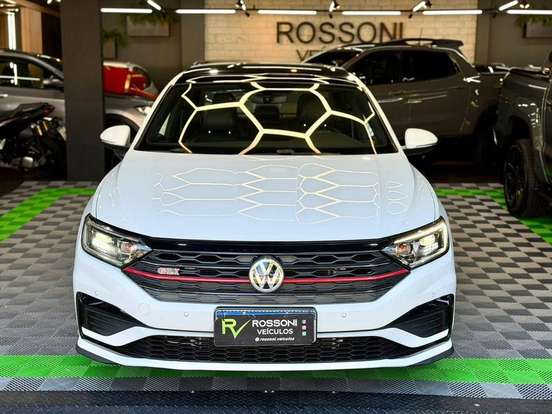 VOLKSWAGEN-JETTA-2019