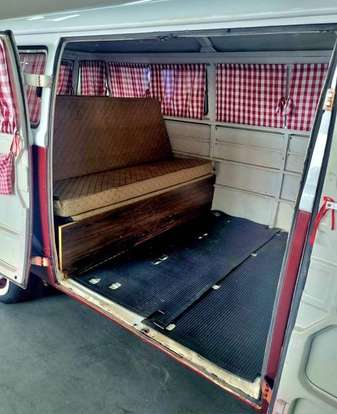 VOLKSWAGEN-KOMBI-1996