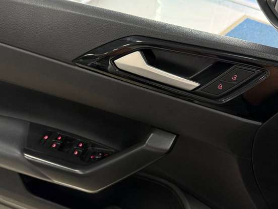 VOLKSWAGEN-NIVUS-1.0 200 TSI TOTAL FLEX HIGHLINE AUTOMÁTICO VOLKSWAGEN-NIVUS-2020