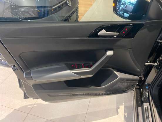VOLKSWAGEN-NIVUS-1.0 200 TSI TOTAL FLEX HIGHLINE AUTOMÁTICO VOLKSWAGEN-NIVUS-2022