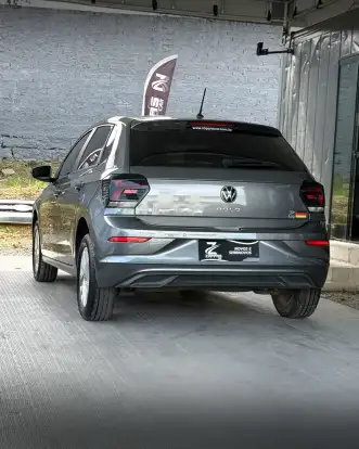 VOLKSWAGEN-POLO-2023