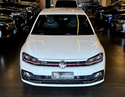VOLKSWAGEN-POLO-2020