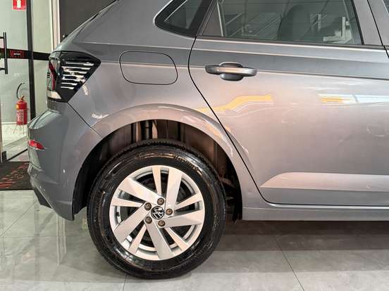 VOLKSWAGEN-POLO-2024