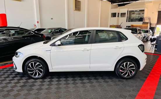 VOLKSWAGEN-POLO-2024