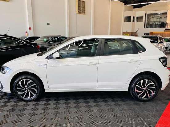 VOLKSWAGEN-POLO-1.0 170 TSI HIGHLINE AUTOMÁTICO VOLKSWAGEN-POLO-2024