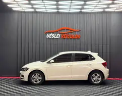 VOLKSWAGEN POLO 1.0 MPI TOTAL FLEX MANUAL VOLKSWAGEN POLO 1.0 MPI TOTAL FLEX MANUAL