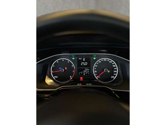 VOLKSWAGEN-POLO-2024