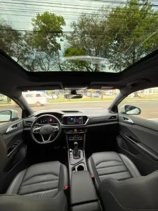 VOLKSWAGEN-TAOS-2023