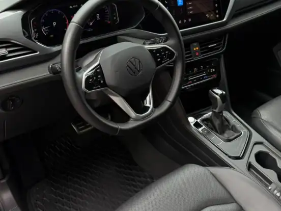 VOLKSWAGEN-TAOS-1.4 250 TSI TOTAL FLEX HIGHLINE AUTOMÁTICO VOLKSWAGEN-TAOS-2023
