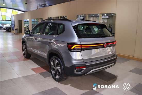 VOLKSWAGEN-TAOS-2025