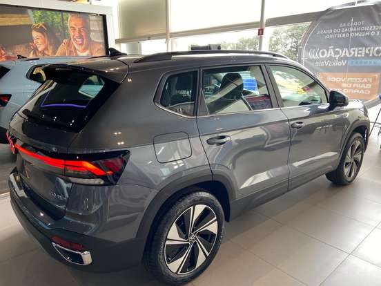 VOLKSWAGEN-TAOS-2026