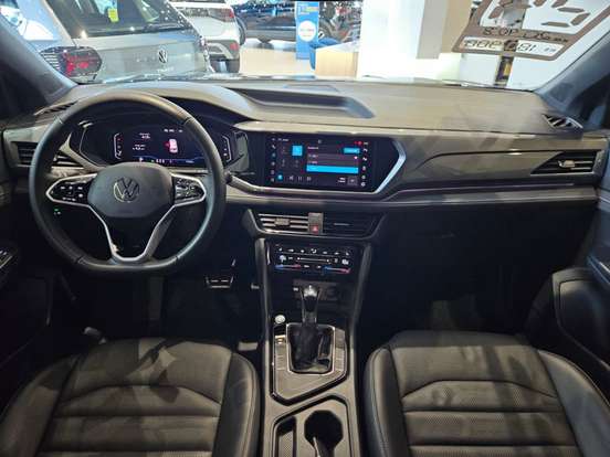 VOLKSWAGEN-TAOS-2024