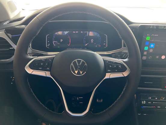 VOLKSWAGEN-TAOS-2026