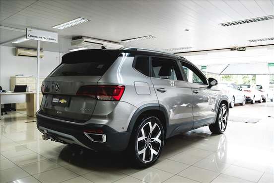 VOLKSWAGEN-TAOS-2025