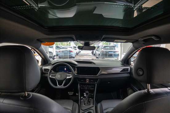 VOLKSWAGEN-TAOS-2025