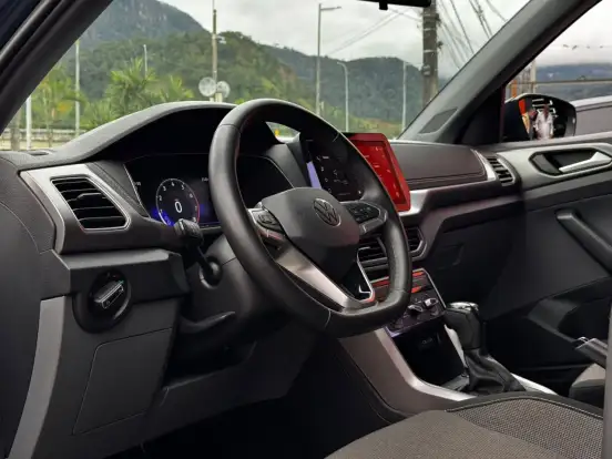 VOLKSWAGEN-T-CROSS-2025