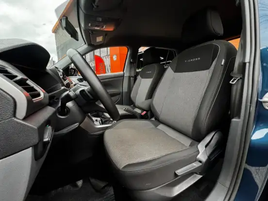 VOLKSWAGEN-T-CROSS-1.0 200 TSI TOTAL FLEX AUTOMÁTICO VOLKSWAGEN-T-CROSS-2025