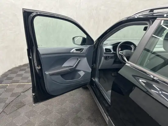 VOLKSWAGEN-T-CROSS-2024