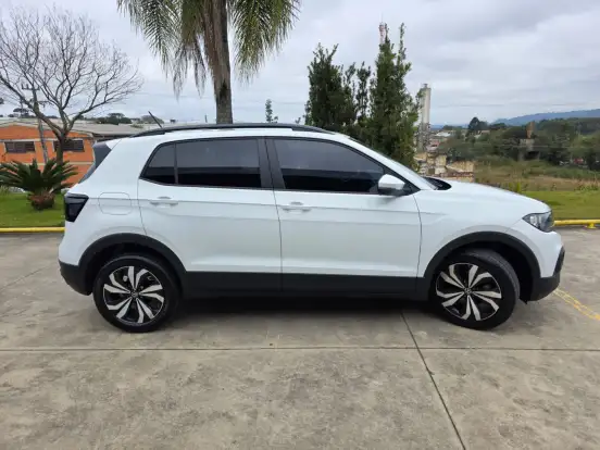 VOLKSWAGEN-T-CROSS-1.0 200 TSI TOTAL FLEX AUTOMÁTICO VOLKSWAGEN-T-CROSS-2023