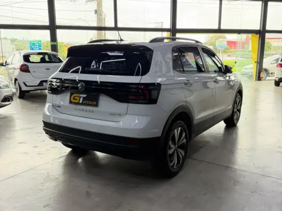 VOLKSWAGEN-T-CROSS-1.0 200 TSI TOTAL FLEX AUTOMÁTICO VOLKSWAGEN-T-CROSS-2022