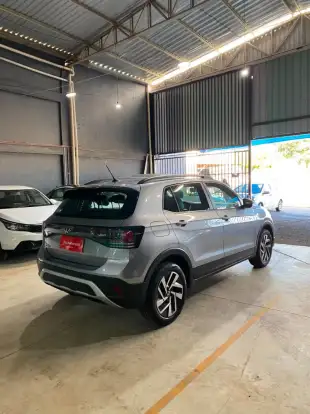 VOLKSWAGEN-T-CROSS-2024