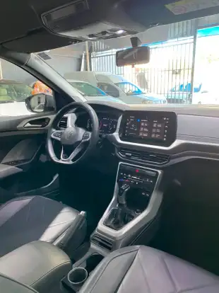 VOLKSWAGEN-T-CROSS-2024