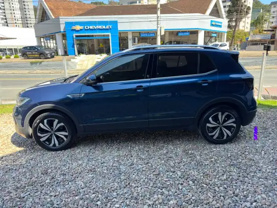 VOLKSWAGEN-T-CROSS-1.4 250 TSI TOTAL FLEX HIGHLINE AUTOMÁTICO VOLKSWAGEN-T-CROSS-2020