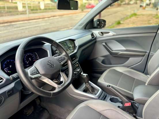 VOLKSWAGEN-T-CROSS-1.0 200 TSI TOTAL FLEX AUTOMÁTICO VOLKSWAGEN-T-CROSS-2022