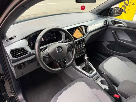VOLKSWAGEN-T-CROSS-2021