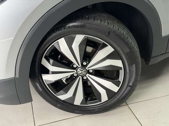 VOLKSWAGEN-T-CROSS-2025