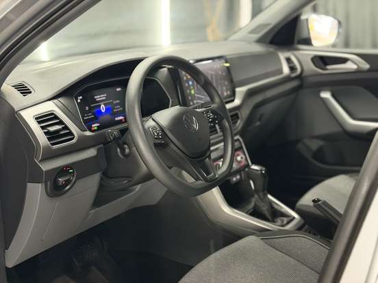 VOLKSWAGEN-T-CROSS-2025