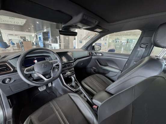 VOLKSWAGEN-T-CROSS-2025