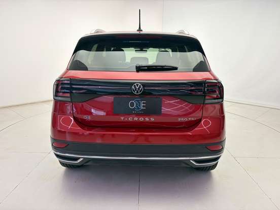 VOLKSWAGEN-T-CROSS-2022