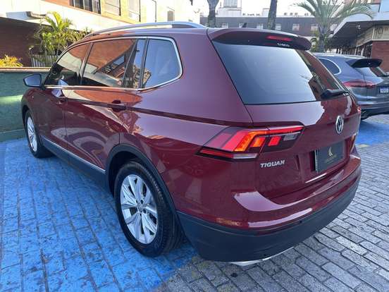 VOLKSWAGEN-TIGUAN-2018
