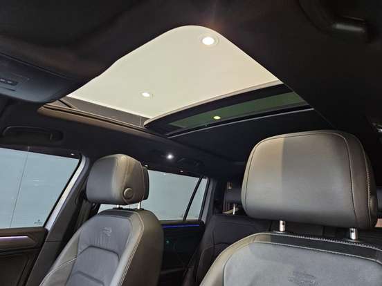VOLKSWAGEN-TIGUAN-2023
