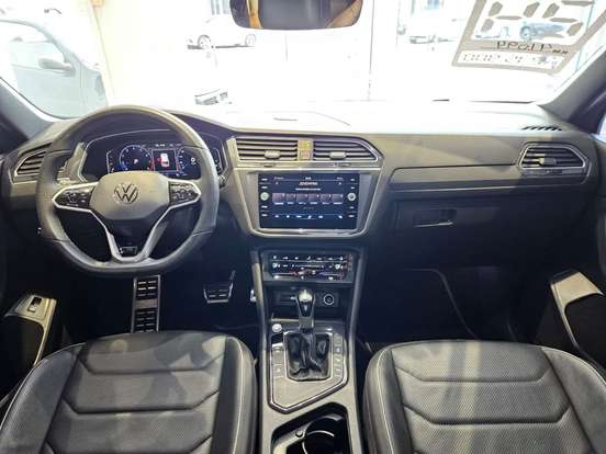 VOLKSWAGEN-TIGUAN-2023