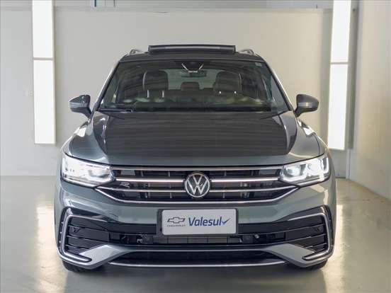 VOLKSWAGEN-TIGUAN-2024