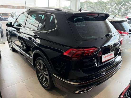 VOLKSWAGEN-TIGUAN-2023