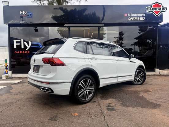 VOLKSWAGEN-TIGUAN-2.0 300 TSI GASOLINA ALLSPACE R-LINE AUTOMÁTICO VOLKSWAGEN-TIGUAN-2024