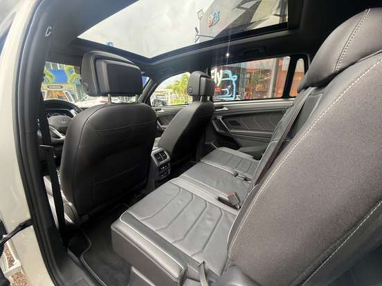 VOLKSWAGEN-TIGUAN-2.0 300 TSI GASOLINA ALLSPACE R-LINE AUTOMÁTICO VOLKSWAGEN-TIGUAN-2024