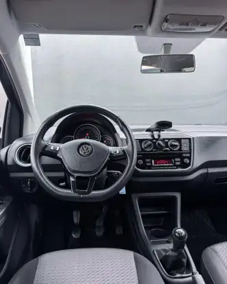 VOLKSWAGEN-UP-2018