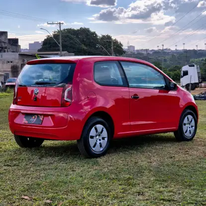 VOLKSWAGEN-UP-2015
