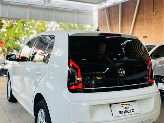 VOLKSWAGEN-UP-1.0 MPI MOVE UP 12V FLEX 4P AUTOMATIZADO VOLKSWAGEN-UP-2015