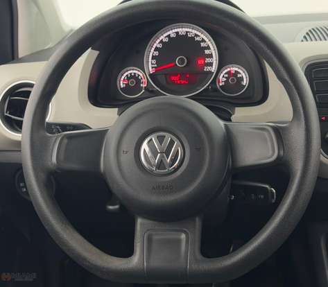 VOLKSWAGEN-UP-2016