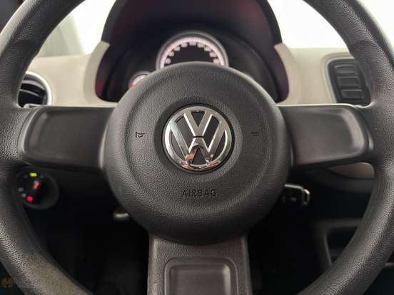 VOLKSWAGEN-UP-1.0 TSI MOVE UP 12V FLEX 4P MANUAL VOLKSWAGEN-UP-2016