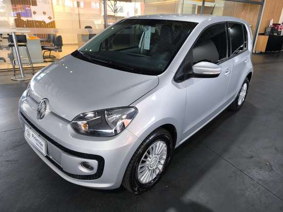 VOLKSWAGEN-UP-2015